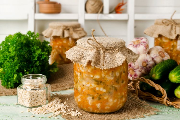 15 быстрых рецептов заправки для рассольника на зиму