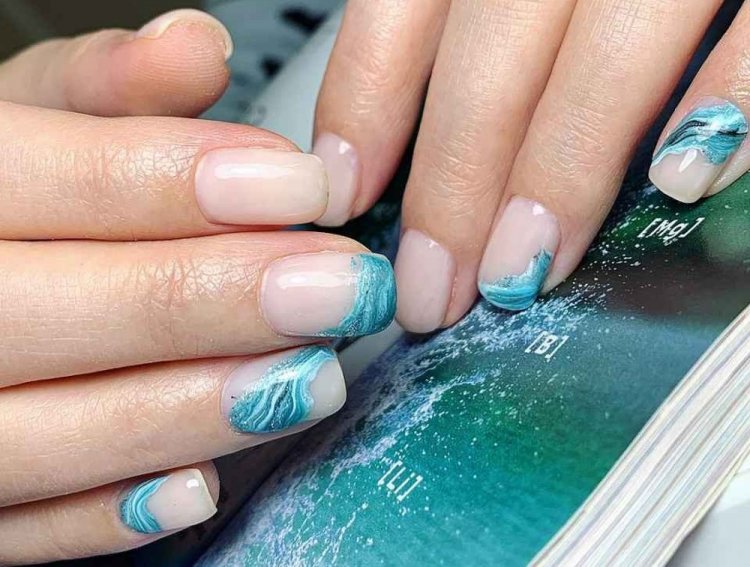 Маникюр «Морская волна»