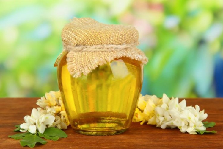 Прозрачное варенье из акации с белым вином