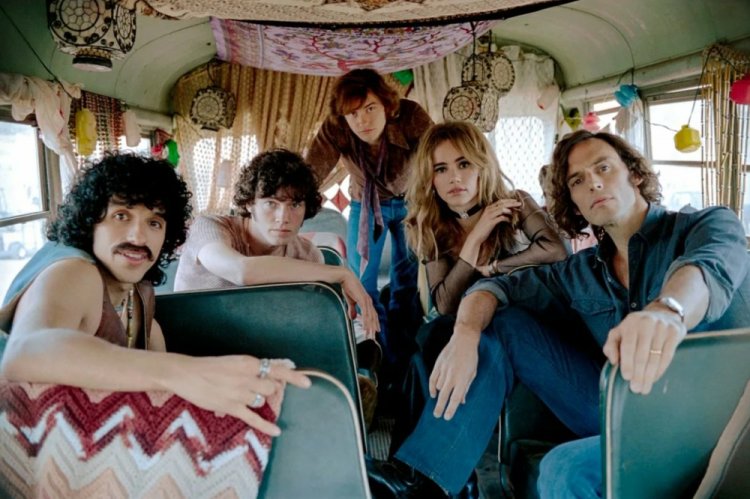 Дейзи Джонс и The Six