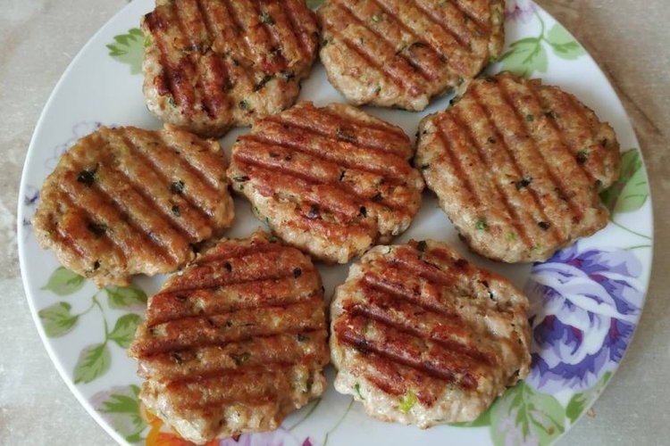 Куриные котлеты с сыром на электрогриле