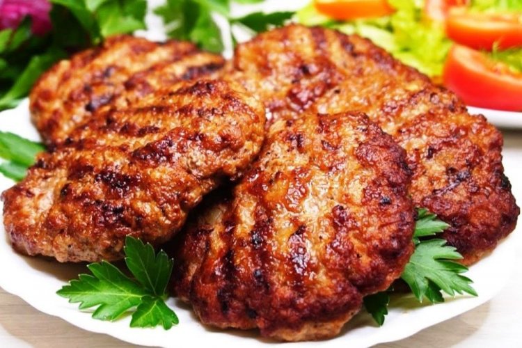 Сочные котлеты из свинины на мангале