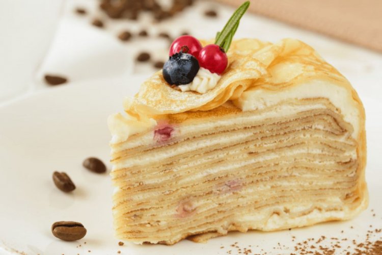 Блинный торт со сметанным кремом