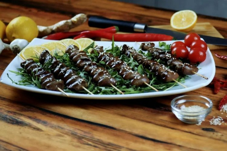 Куриные сердечки с имбирем, лимоном и чесноком на мангале