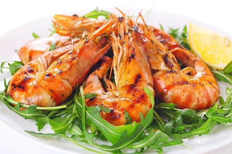 Тигровые креветки, жаренные на гриле