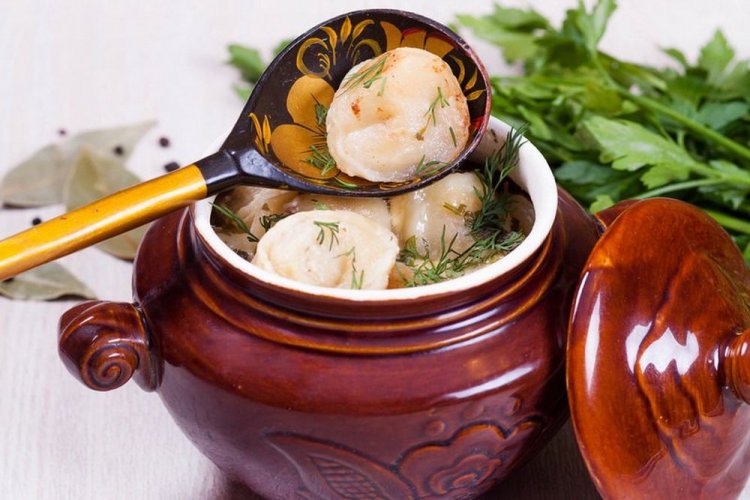 Простой рецепт пельменей в горшочках в духовке