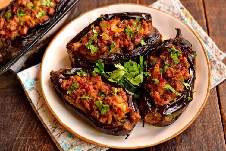 Фаршированные баклажаны с фаршем на гриле