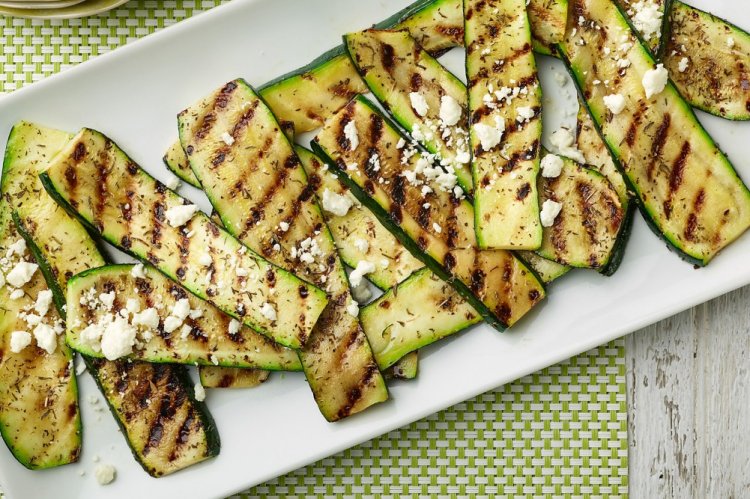 Кабачки пластинками на мангале