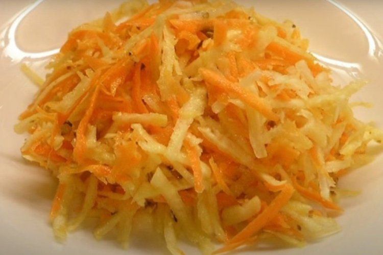 Салат из корня сельдерея и моркови