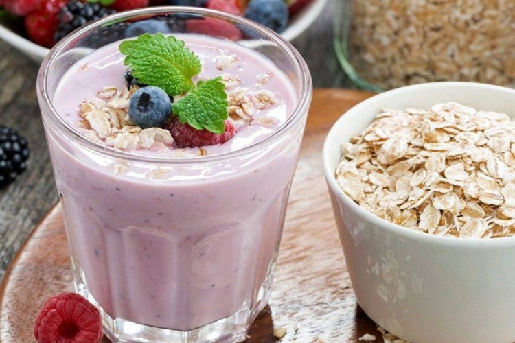 Смузи с бананом и овсяными хлопьями