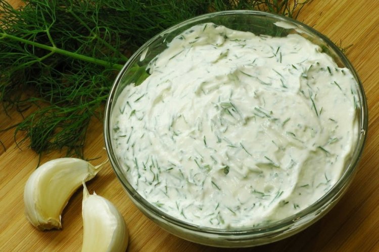 Соус для пельменей из сметаны и майонеза