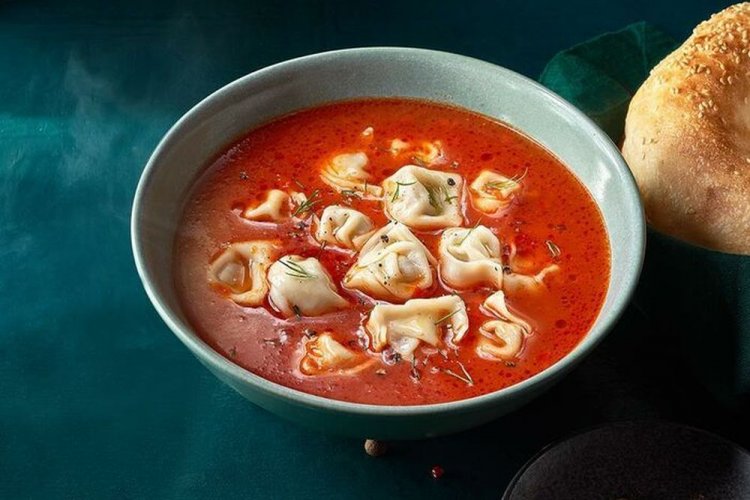 Чучвара в томатном бульоне