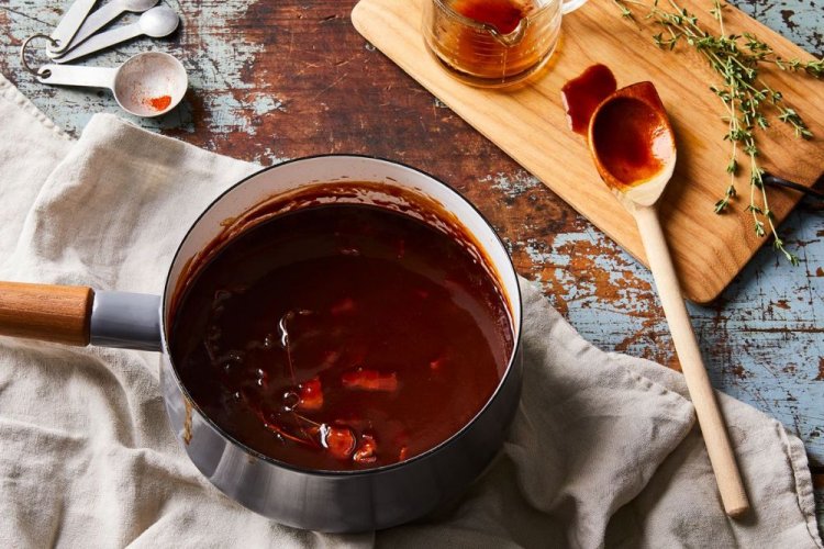 Соус барбекю с виски и розмарином