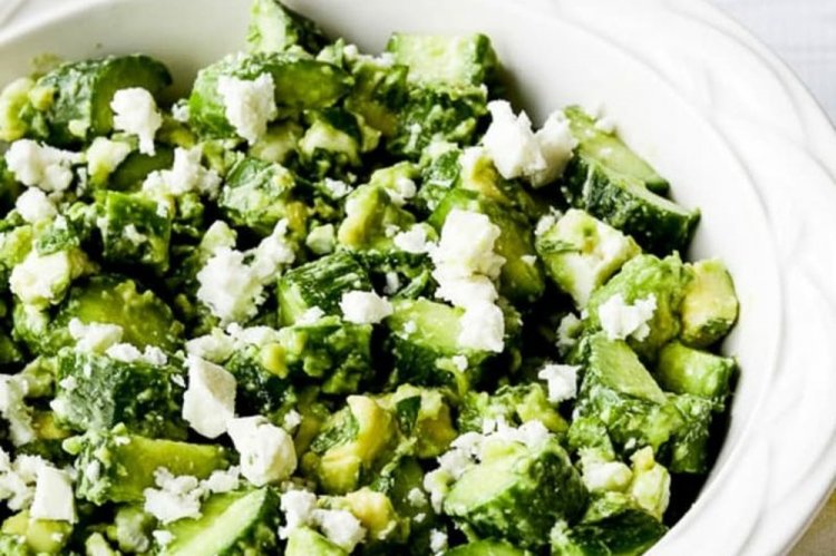 ПП салат с авокадо, фетой и лаймом