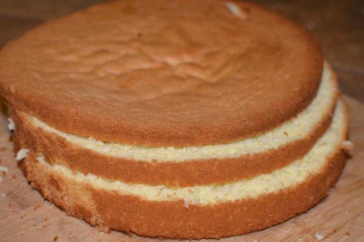 Миндальный бисквит на сгущенке