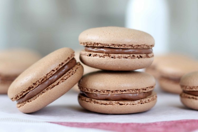 Домашние макаронсы с нутеллой