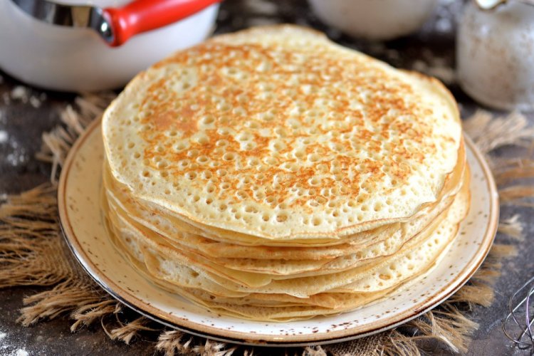 Ажурные дрожжевые блины на молоке