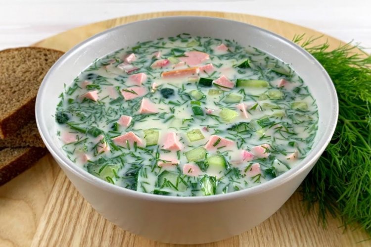 Окрошка на сметане с вареной колбасой