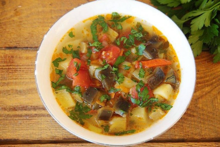 Овощной суп с баклажанами