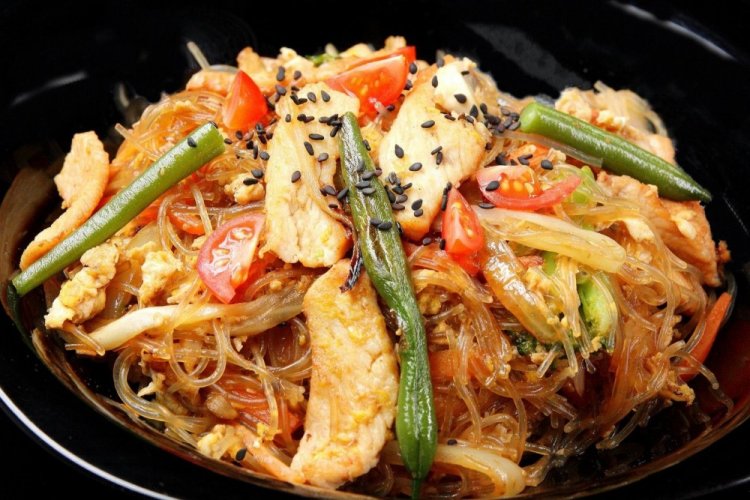 Фунчоза со стручковой фасолью