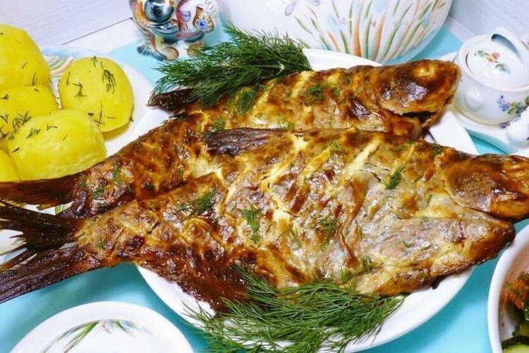 Запеченный лещ в медово-горчичном маринаде