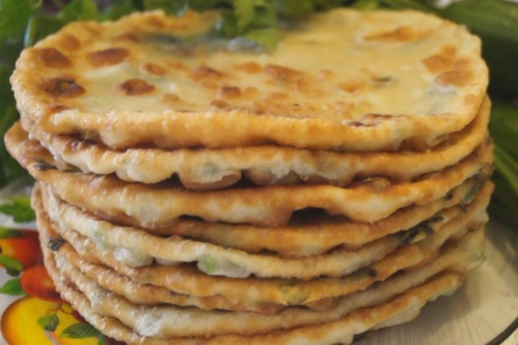 Лепешки на воде с луком