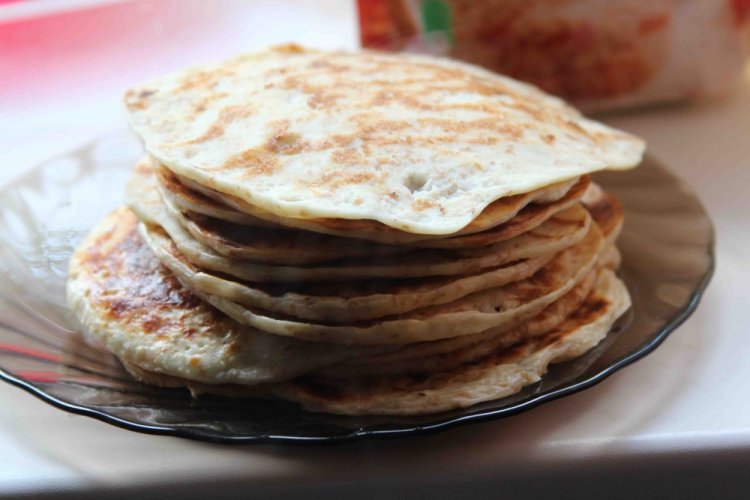 Лепешки на воде с яйцом