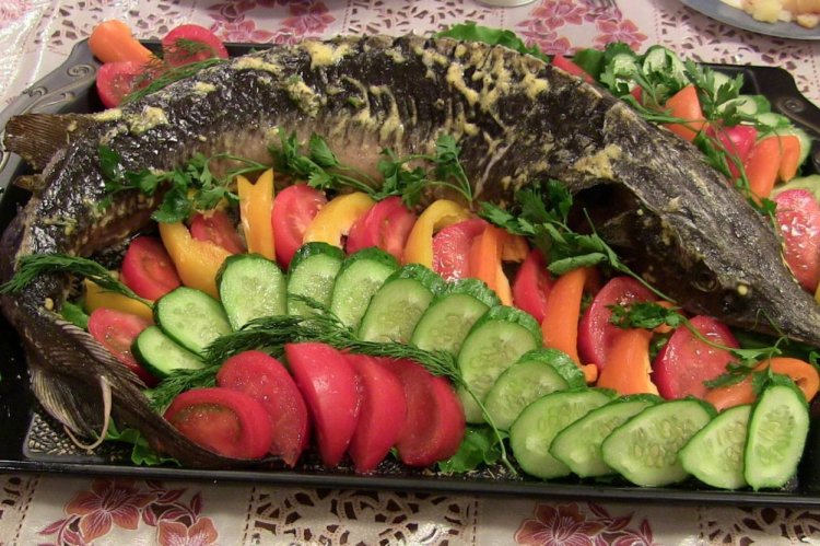 Стерлядь с майонезом в духовке