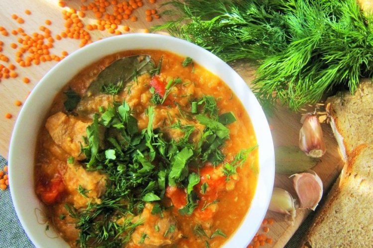 Индейка с чечевицей в томате