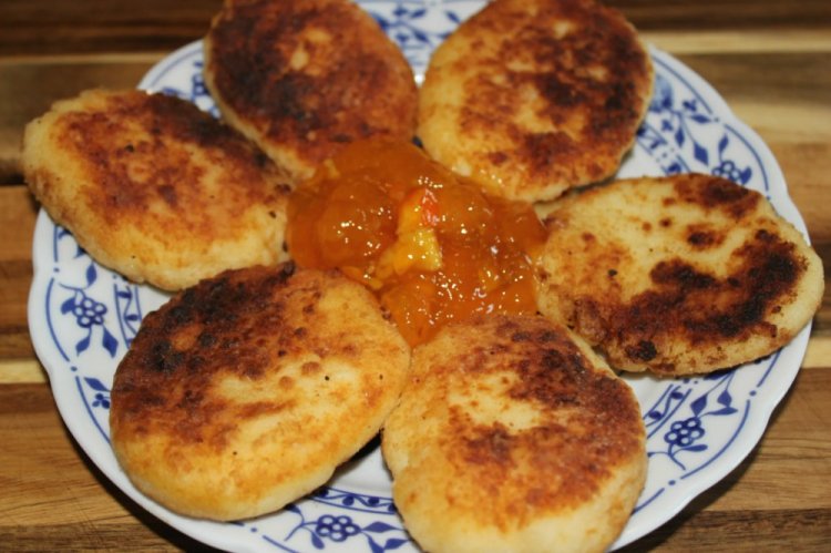 Манные биточки на воде