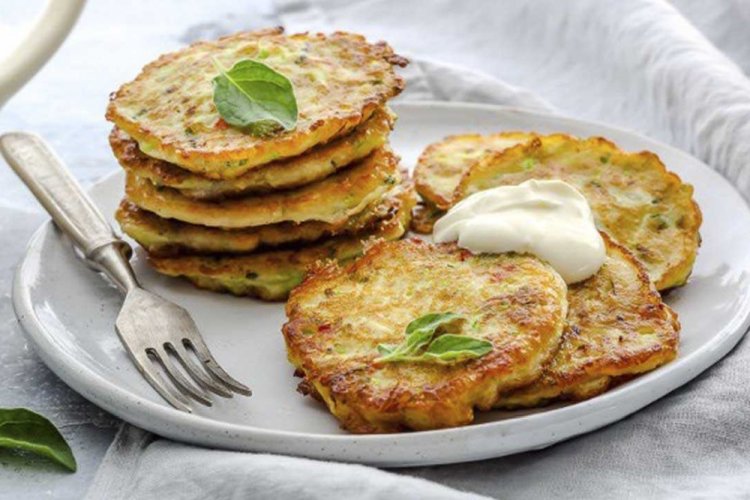 Драники из кабачков с луком