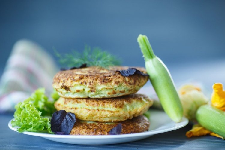 Котлеты из кабачков с шампиньонами