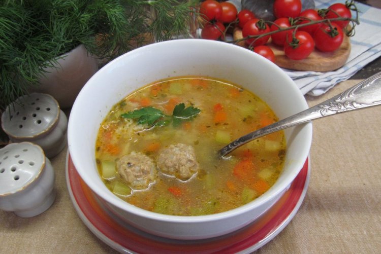 Суп из кабачков с фрикадельками