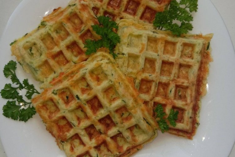 Вафли из кабачков с зеленью