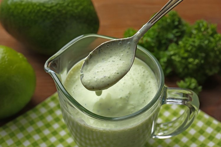 Соус из авокадо для оливье и салатов