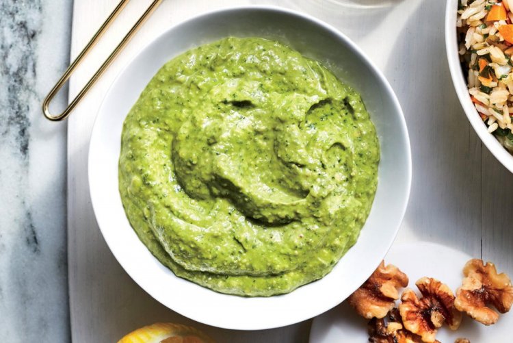 Соус из авокадо и грецких орехов