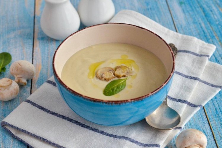 Суп-пюре из шампиньонов со сливочным сыром