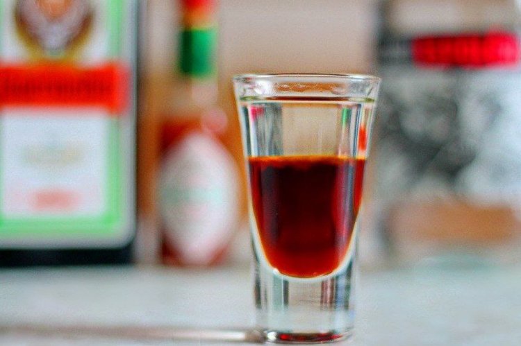 Хот Шот с табаско