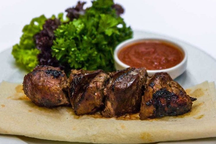 Шашлык из говяжьей печени в пивном маринаде