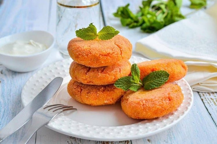 Морковные котлеты на миндальном молоке