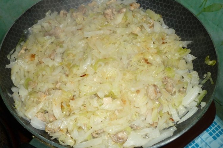 Начинка с капустой и курицей