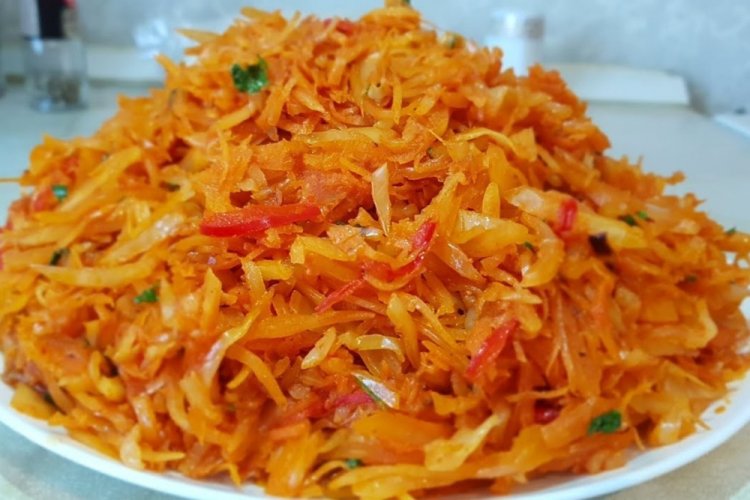 Начинка с капустой и помидорами