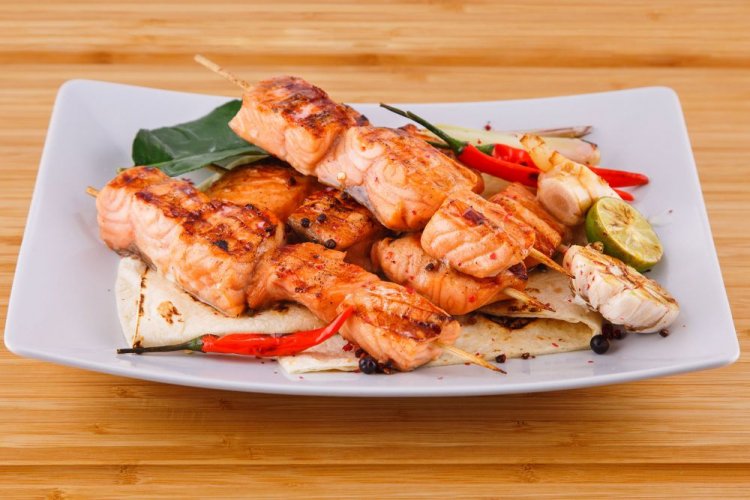 Шашлык из семги в пряном маринаде