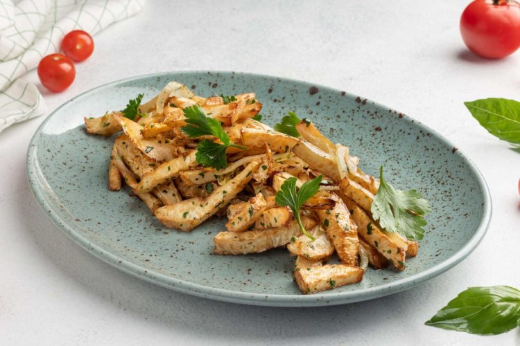 Жареный корень сельдерея