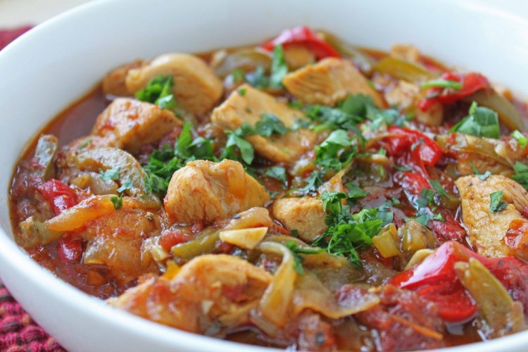 Рагу с курицей и кабачками