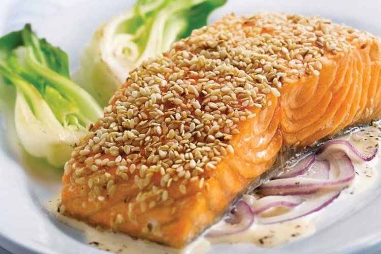 Стейки кеты с горчицей и кунжутом в духовке