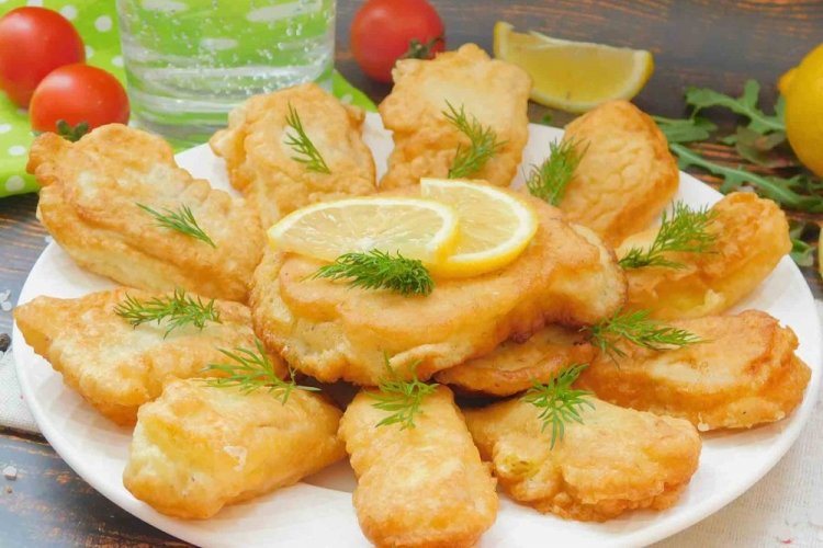 Филе минтая в кляре на сковороде