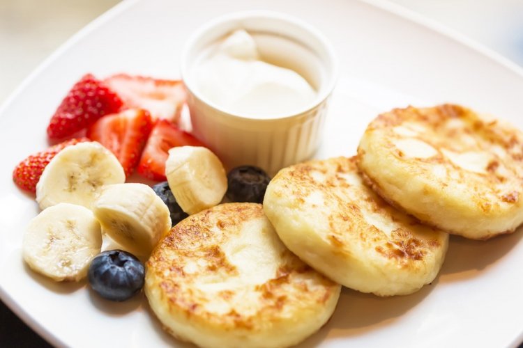 Низкокалорийные сырники с бананом