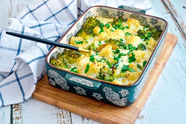 Запеканка из брокколи и цветной капусты