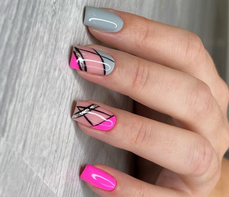 Геометрический маникюр